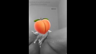 Ebony Teen Fingering Pussy While Creaming