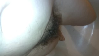 Mijando BRINQUEDOS! Hairy Bathroom Fetish slut pees standing usa go girl boy potty training micl