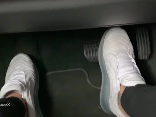 Conduciendo En Mis Zapatillas Nike Vista Previa