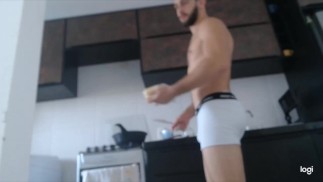 Как приготовить настоящий бразильский стейк – в его трусах