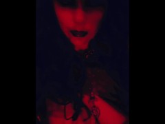 Vamp Queen - Screenshot 7 of 16 - Lesbian Vampire