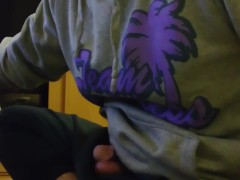 パソコン見ながら椅子に座ってオナニー - Screenshot 1 of 16 - Masturbate
