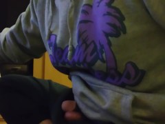 パソコン見ながら椅子に座ってオナニー - Screenshot 2 of 16 - Big Cock