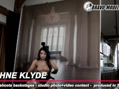 388 - Backstage from photoshoot with pornstar DAPHNE KLYDE - theme cosplay warriors girls