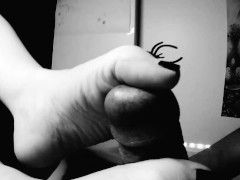 Footjob - Screenshot 11 of 16 - Feet