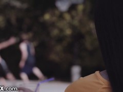 Video EroticaX - Teen Wants To Fuck Her Older Brother's Friend