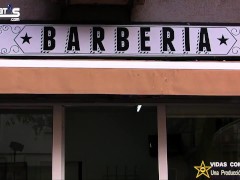Video milf española con grandes tetas se folla al cliente de la peluqueria.yemaya gonzalez y victor bloom.