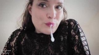 Spit Slut Spittoon POV PREVIEW Lauren Kiley Femdom POV Móveis humanos cuspindo saliva babando Fetish