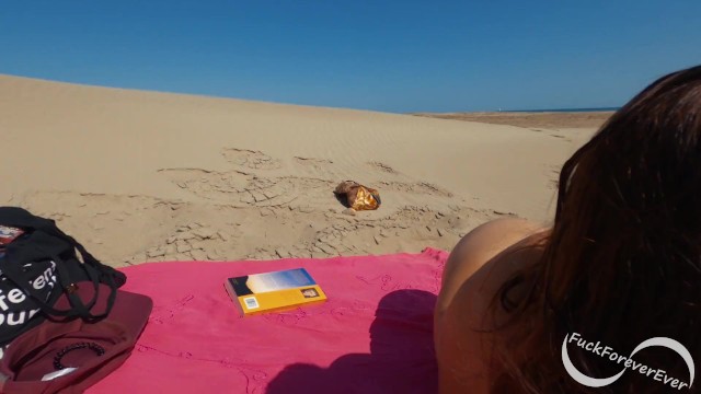 Hot Couple having Sex on Public Beach - FuckForeverEver
