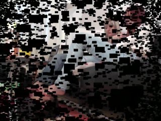 richie under dominant feet