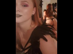 Metal Girl shakes her butt on camera