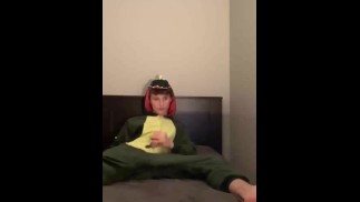 Onesie 19 ans se masturbe en solo