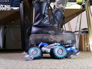 toycar crushing, platform boots, doc martens crush, verified amateurs