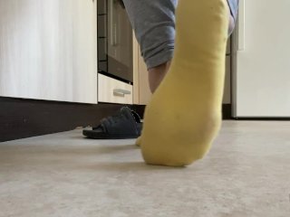 CANDID KITCHEN SMALL FEET TEASE YELLOW SOCKS