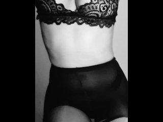 PetiteGigi teaser erotica natural tits