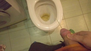 TOILET PISSING