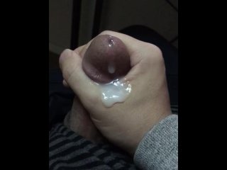 Sperm came out. Listening to a video of the US presidential election.