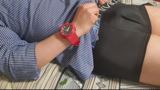 ROJO WATCH GUY GRAN POLLA DENTRO DE BLACK CALVIN KLEIN GLOSSY BOXERS DADDY ESTA MASTURBÁNDOSE