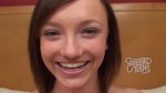 Super petite teen que pesa 87 libras estrellas en este porno amateur