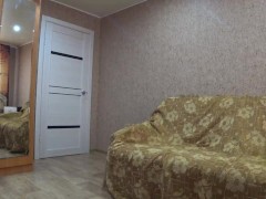 Алиса танцует без трусиков для Саши на вебкамеру - Screenshot 1 of 16 - Big Boobs