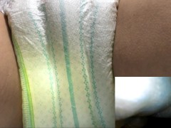 001 寝転がっておむつにおもらし。膨らんだおむつが良い感じ（パンパース） - Screenshot 13 of 16 - おもらし