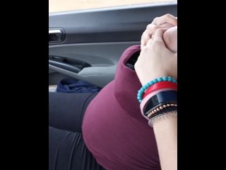 Gf flashes me while driving 