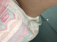 002 オヤスミマンでおもらし！ピンクの柄が可愛いおむつ - Screenshot 13 of 16 - おむつ