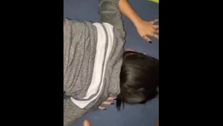 紧身黑发性交狗风格