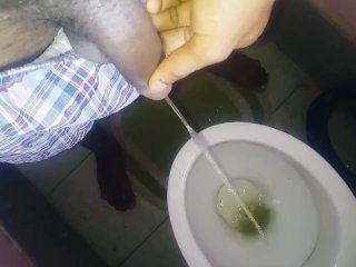 JUST WOKE UP TO PEE TO EMPTY MY TANK LOL