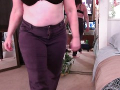 512 See American MILF Dawn1962Skye stuff her phat ass into tights and jeans check out the curves