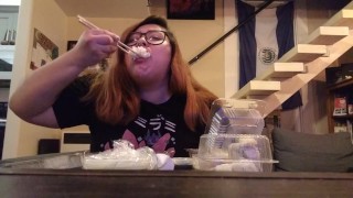Geeky BBW Gaining Weight For The First Time