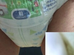 011 ムーニーマンのおむつでおしっこ！ギャザーがしっかり漏れを防いでくれます！ - Screenshot 6 of 16 - Pee