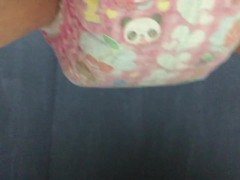 012 トイレトレーニング用おむつにおもらし！かぶせてシコシコ気持ちよくなっちゃう - Screenshot 11 of 16 - Masturbate