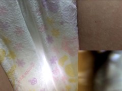014 おむつにおもらし！！おむつがもこもこですごく気持ちいいです…！part.2 - Screenshot 2 of 16 - Diaper