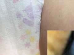 014 おむつにおもらし！！おむつがもこもこですごく気持ちいいです…！part.2 - Screenshot 7 of 16 - Diaper