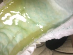 015 パンパースにたくさんおしっこ！おむつが吸収しきれません！ - Screenshot 13 of 16 - Pampers