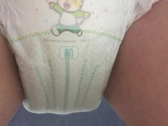 015 パンパースにたくさんおしっこ！おむつが吸収しきれません！ - Screenshot 9 of 16 - Diaper Boy