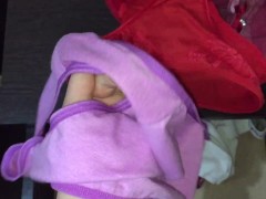 Алиса показывает свои новые трусики - Screenshot 6 of 16 - Mom