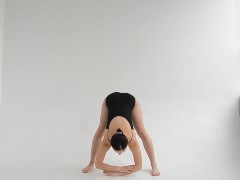 Video Super flexible hot gymnast Dasha Lopuhova