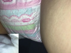 017 オヤスミマンにおもらし！膨らんだおむつ - Screenshot 1 of 16 - Diaper