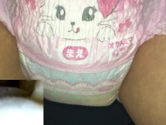 017 オヤスミマンにおもらし！膨らんだおむつ - Screenshot 5 of 16 - おむつ Diaper