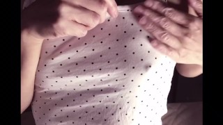Japonais Mamelon Masturbation Toucher Sur Le Vêtement