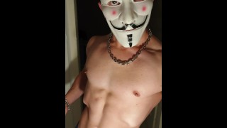 Anoniem Masker 20 Cm 8 Inch Pik Hete Jonge Gespierde Knapperd Melkt Het Alleen Klaarkomen Fans Video