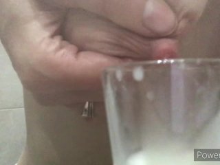 Sexy Mom Drained HerTits withMilk and Drank