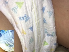 018 おむつおもらしに興奮！おむつを巻いてオナニー！ - Screenshot 1 of 16 - Diaper