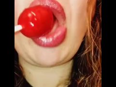 Moist Red Sucker - Screenshot 16 of 16 - Lips