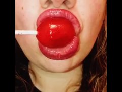Moist Red Sucker - Screenshot 4 of 16 - Lipgloss