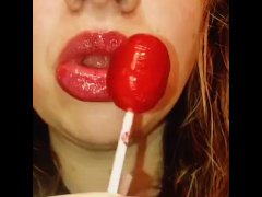 Moist Red Sucker - Screenshot 8 of 16 - Lip Fetish