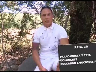 Dos fiesteros se follan a lo bestia en una nueva cita a ciegas!