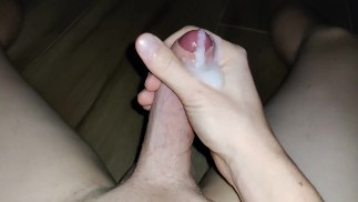 勉强合法的处女男孩抽搐